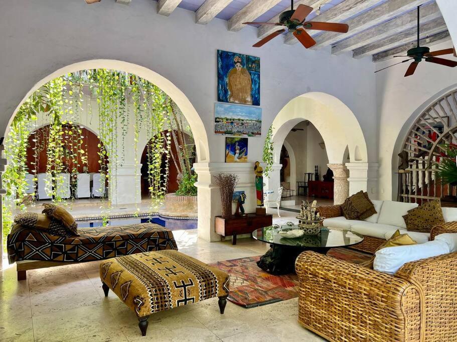 Casa Vargas, Hermosa Con Piscina.