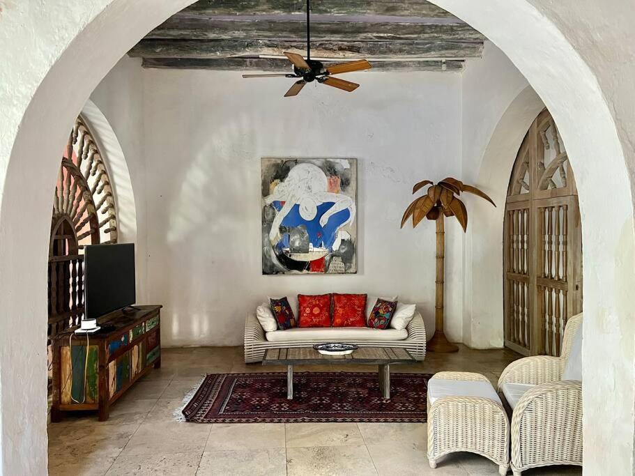 Casa Vargas, Hermosa Con Piscina. *