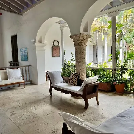 Casa Vargas, Hermosa Con Piscina. Villa *