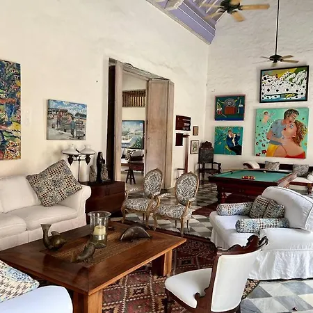 Casa Vargas, Hermosa Con Piscina. Villa